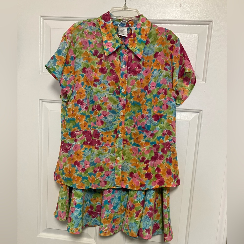 Emma James short sleeve blouse, tank and skirt 14.